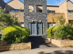 24 Gillies St Apartment